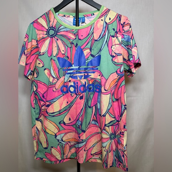 adidas Tops - Adidas Original Bananas Boyfriend Trefoil Tee
AJ8144 . Size M